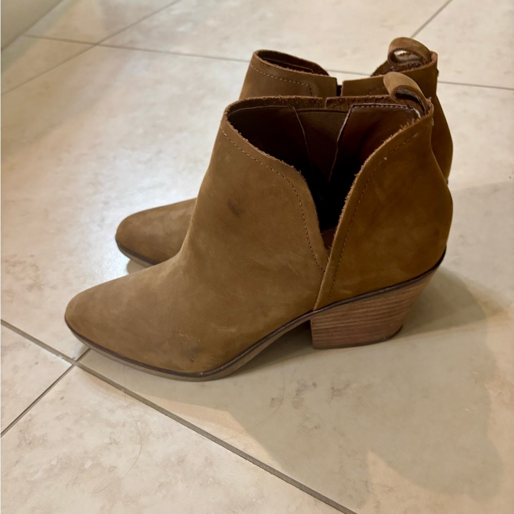 Steve Madden Suede Ankle Bootie Sz 8.5